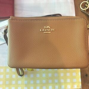 Coach tan double zip wristlet EUC